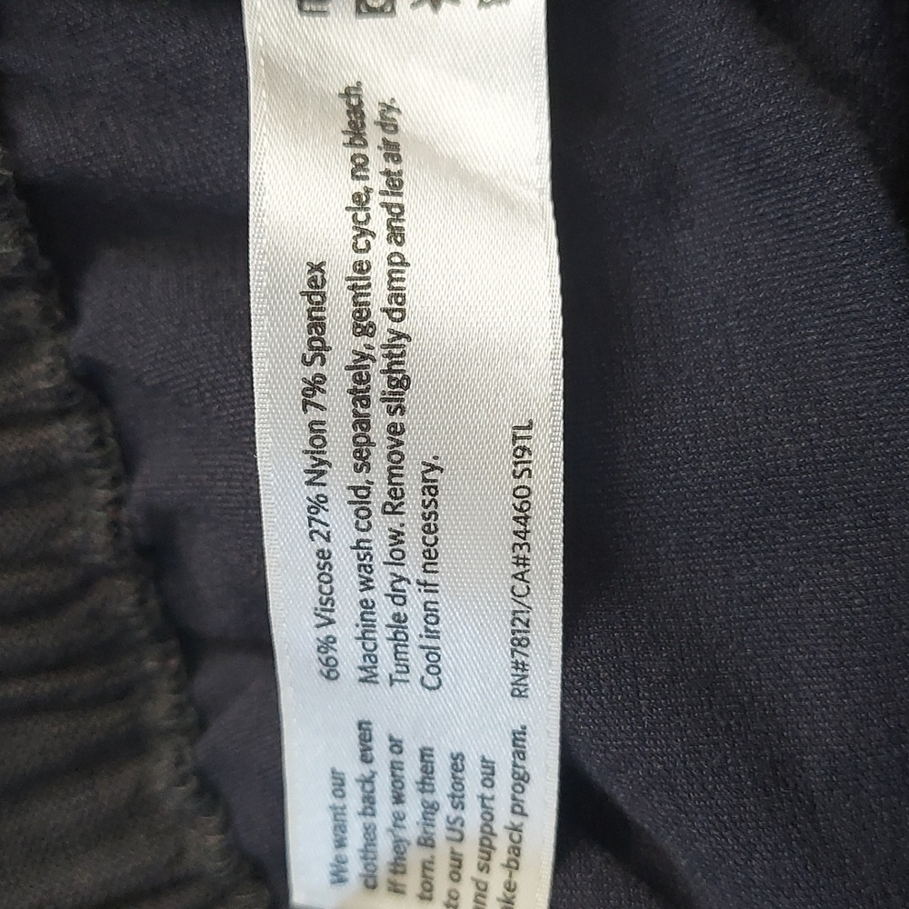 EILEEN FISHER Ponte Capris - Picture 7 of 7